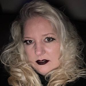 Meet your Posher, Monique